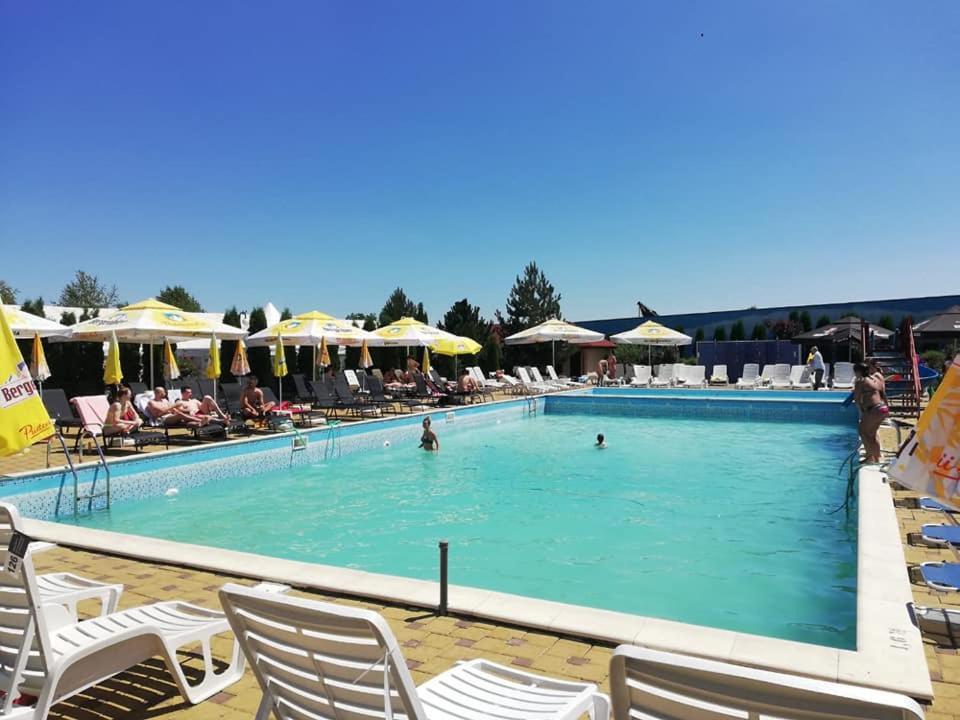 Aqua Party Victoria (Iasi) Ngoại thất bức ảnh