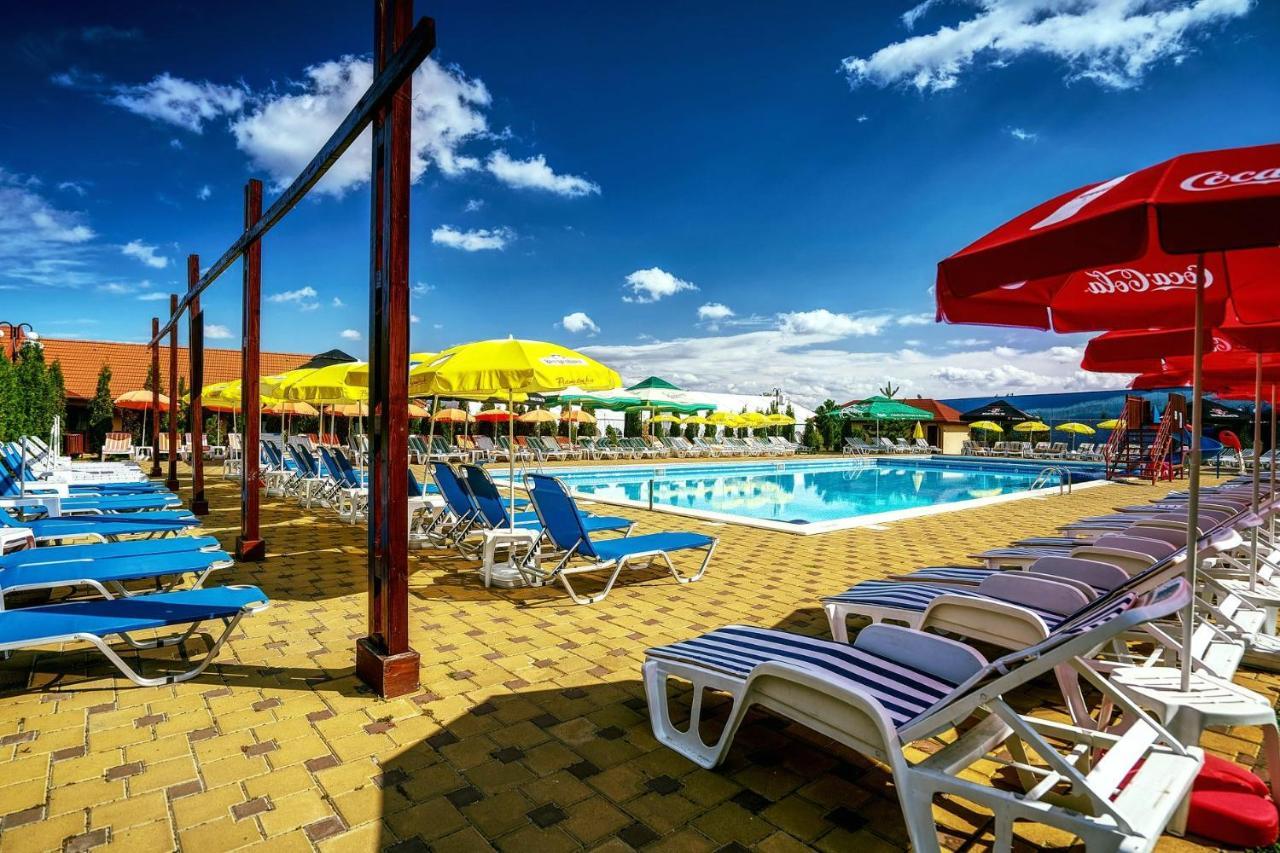 Aqua Party Victoria (Iasi) Ngoại thất bức ảnh