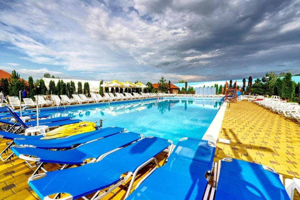 Aqua Party Victoria (Iasi) Ngoại thất bức ảnh
