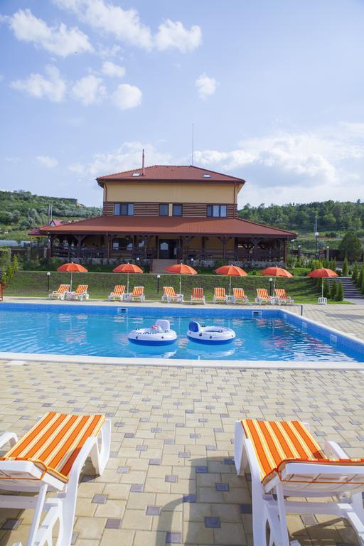 Aqua Party Victoria (Iasi) Ngoại thất bức ảnh